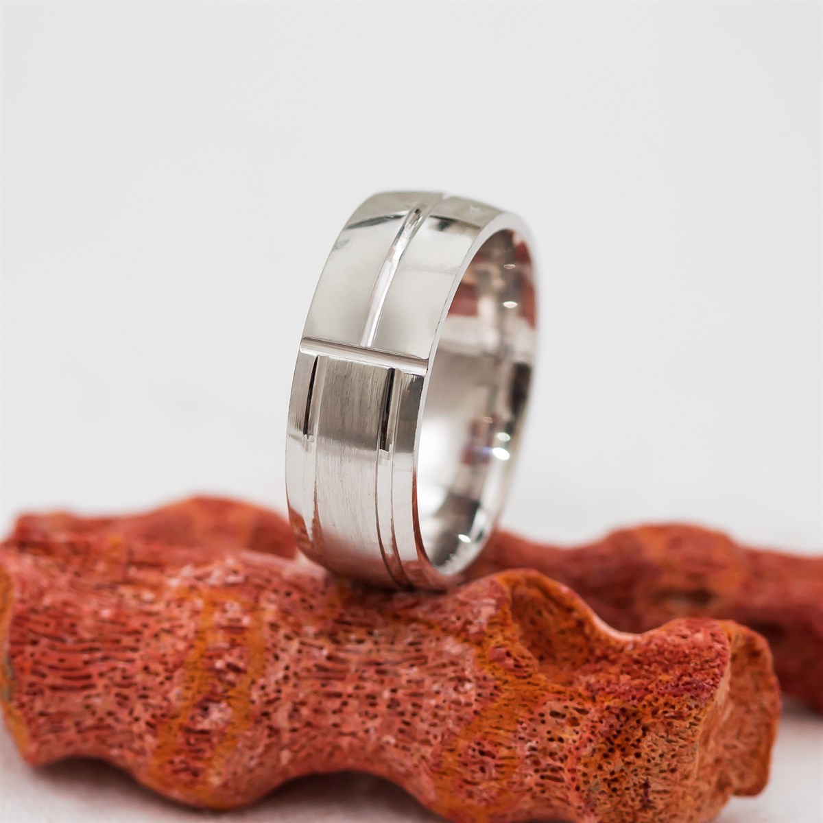 Rhodiumed Half Turn Broce Unisex Silver Wedding Ring