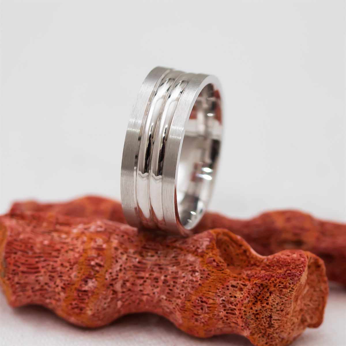 Rhodiumed Border Brosel Unisex Silver Wedding Ring