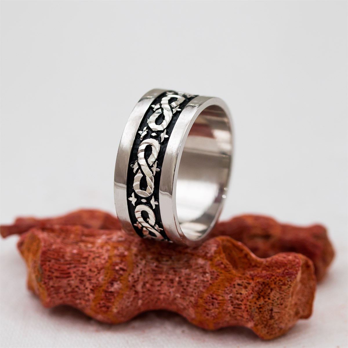 Infinity Pattern Dimmed Unisex Silver Wedding Ring
