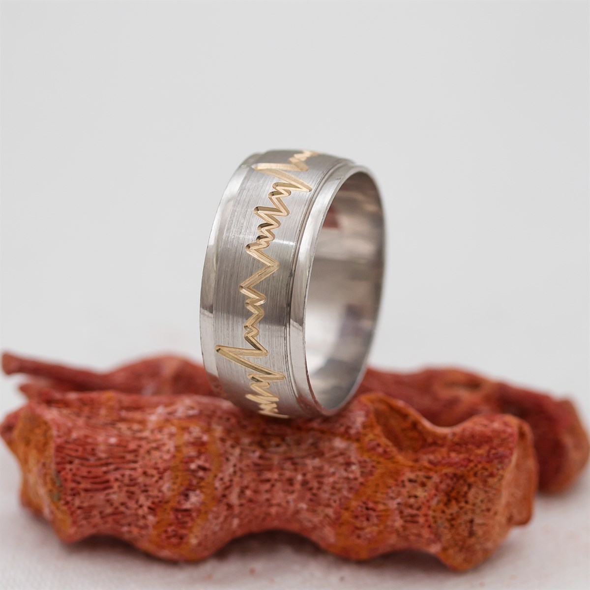 Rhodium Heartbeat Motif Unisex Sterling Silver Wedding Ring