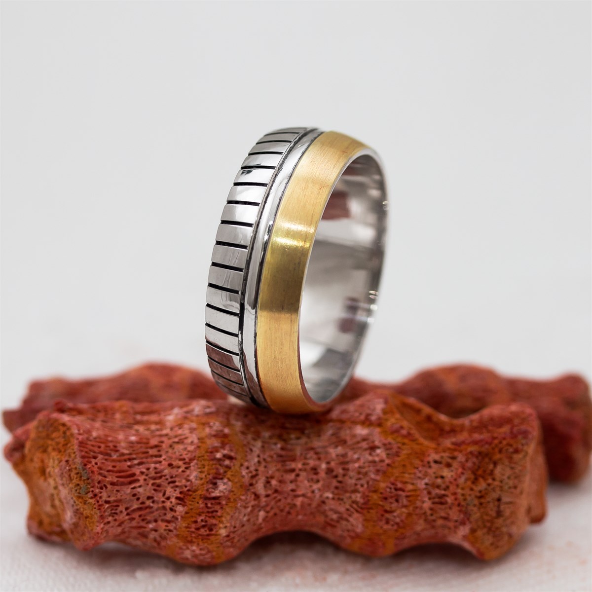 Blackout Pattern Broce Unisex Silver Wedding Ring