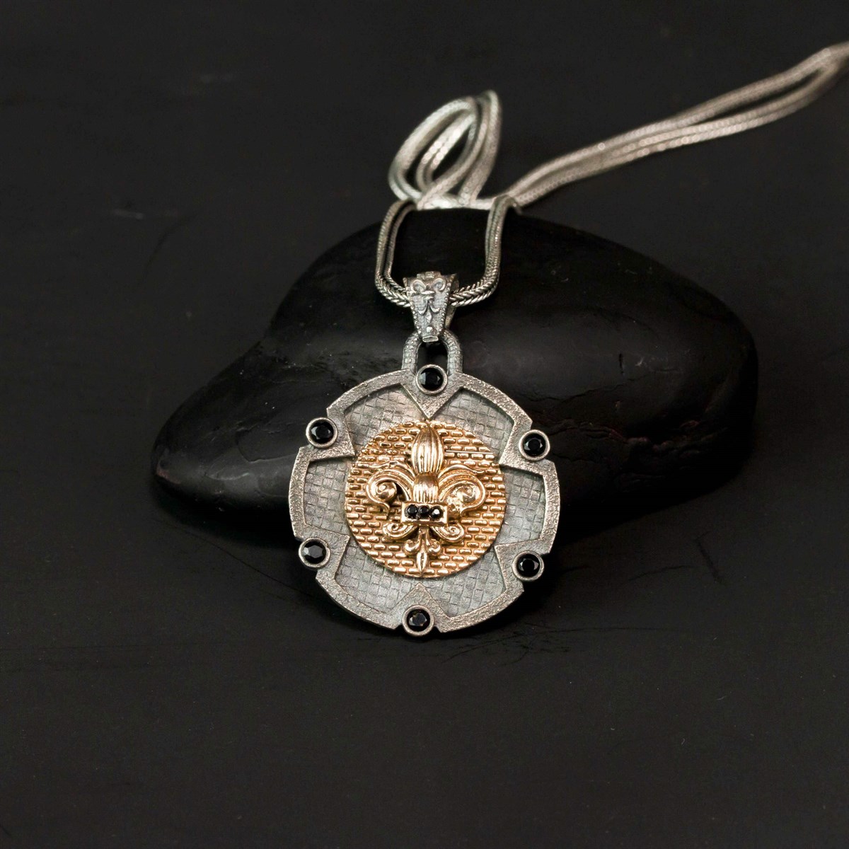 Special Design Vintage Symbol of Nobility Lily Silver Men's Necklace