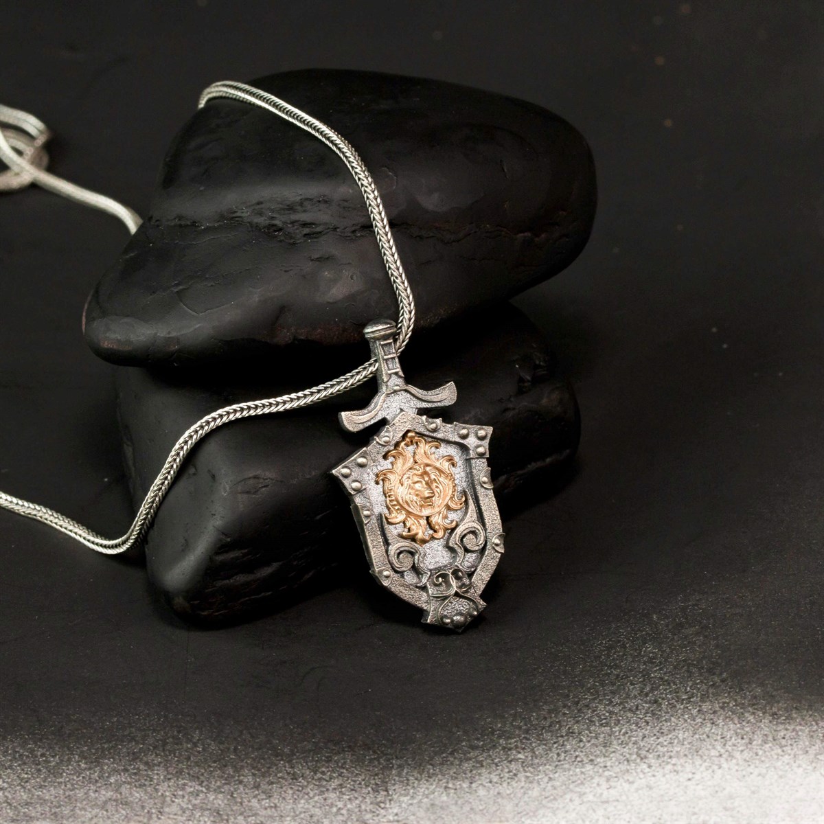 Special Design Vintage Lion Motif Sterling Silver Men's Necklace