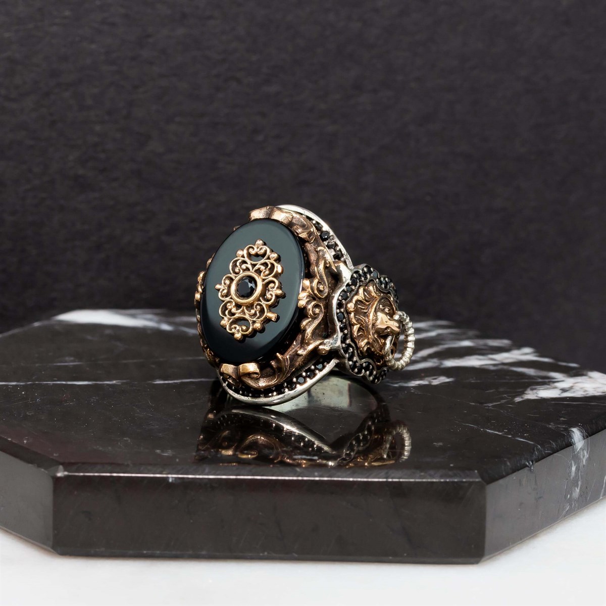 Black Onix Stone Motif Sterling Silver Men's Ring