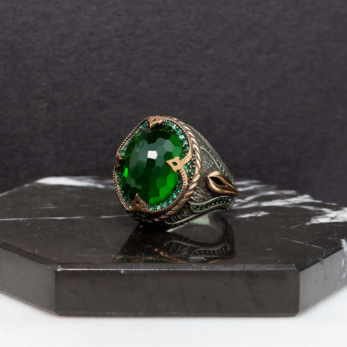 Green Zircon Stone Motif Sterling Silver Men's Ring