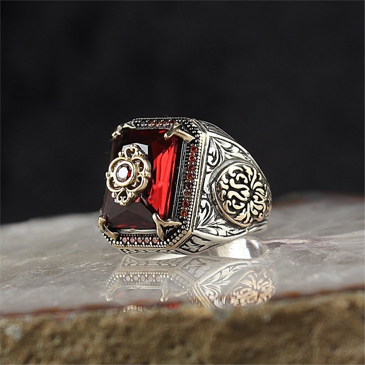 925 Sterling Silver Ring With Red Zircon Stone