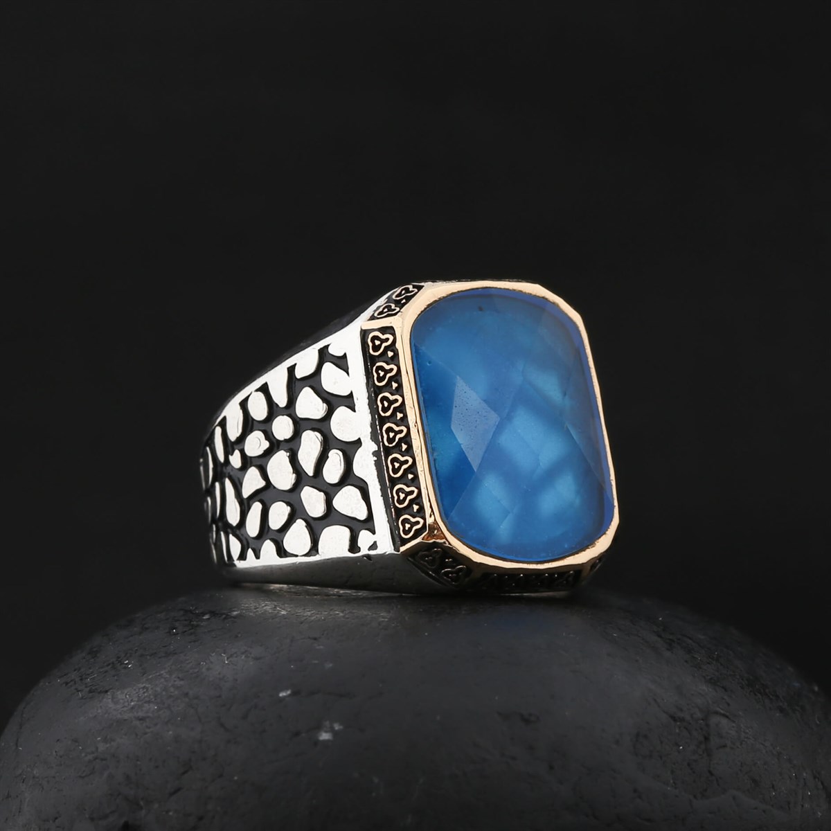 Blue Facet Stone Motif Sterling Silver Men's Ring