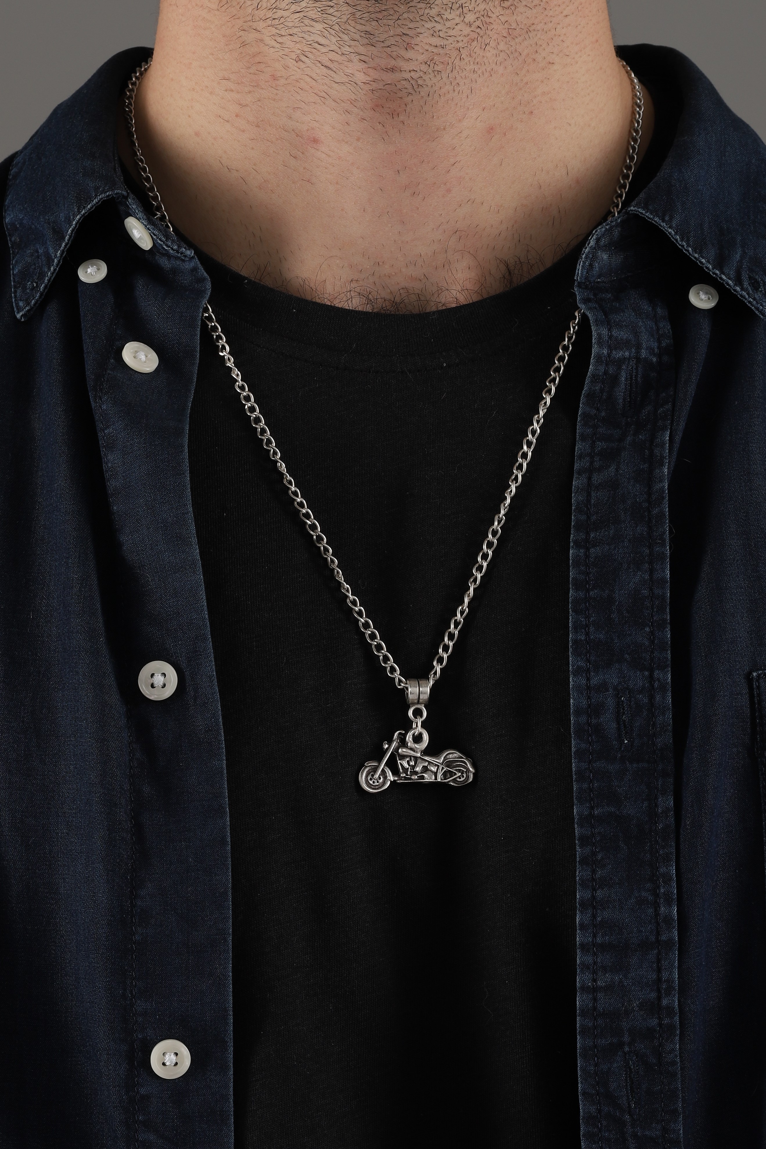 SILVER PLATED PENDANT MOTORCYCLE NECKLACE