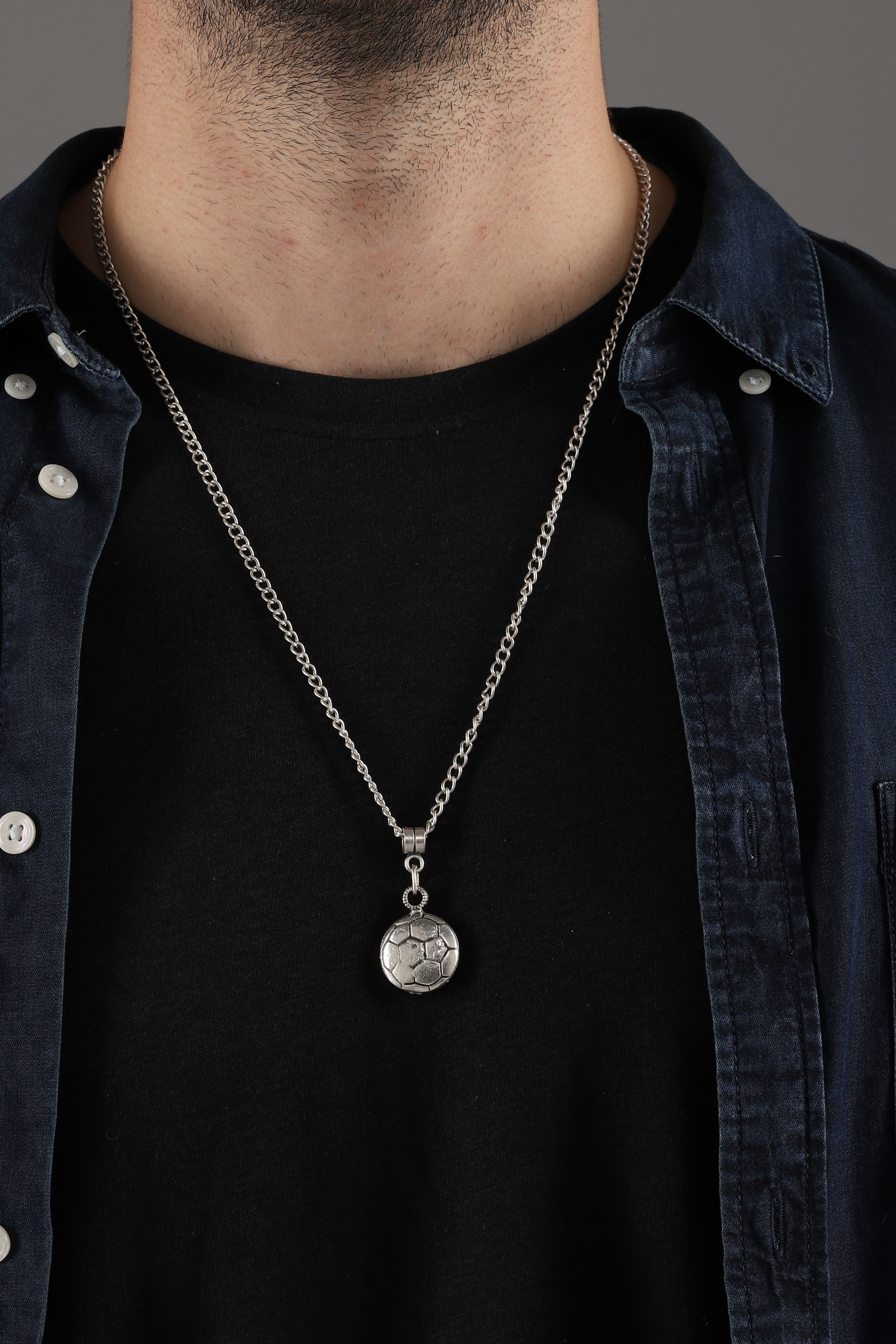 SILVER PLATED BALL NECKLACE