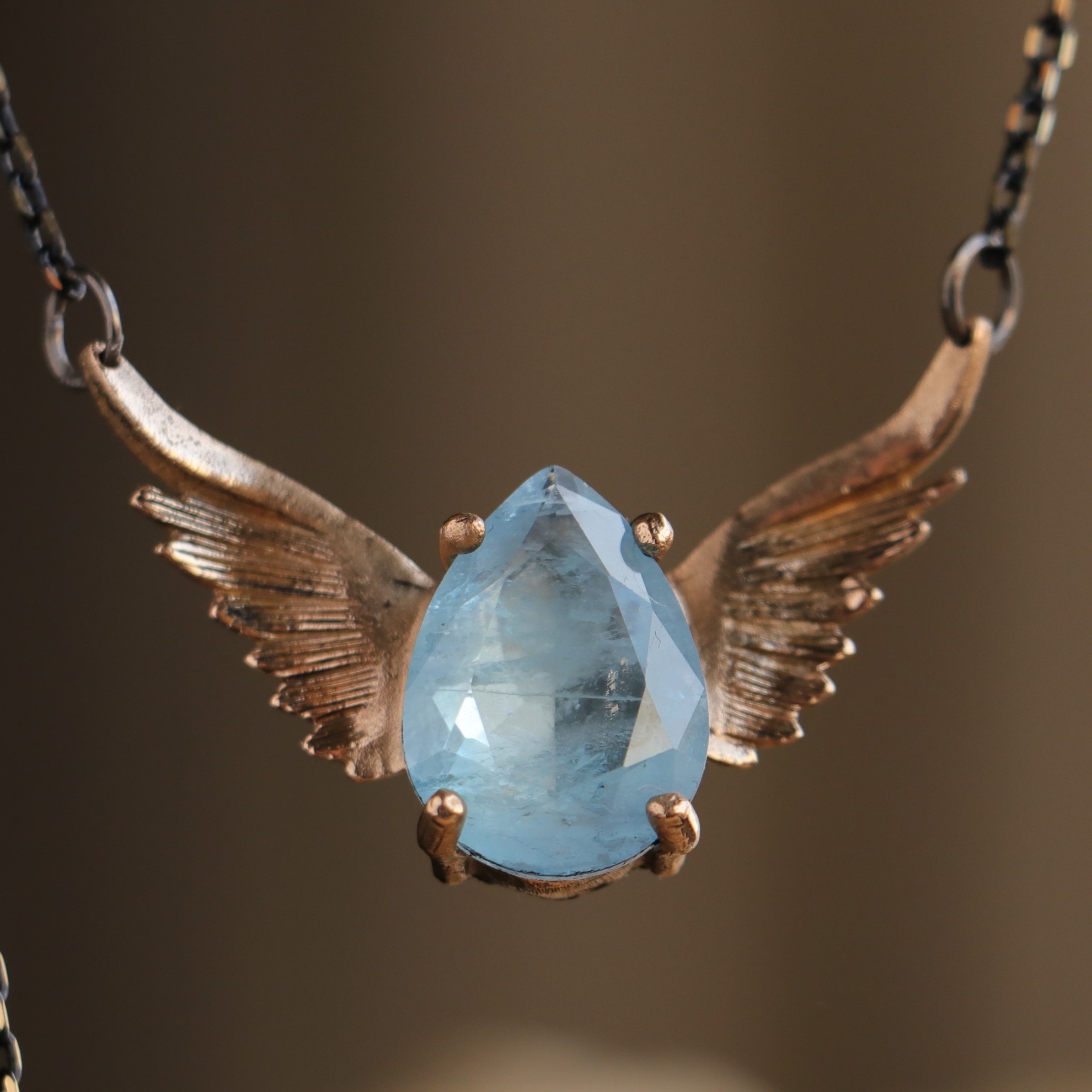 Drop Root Aquamarine Stone Wing Necklace (Light)