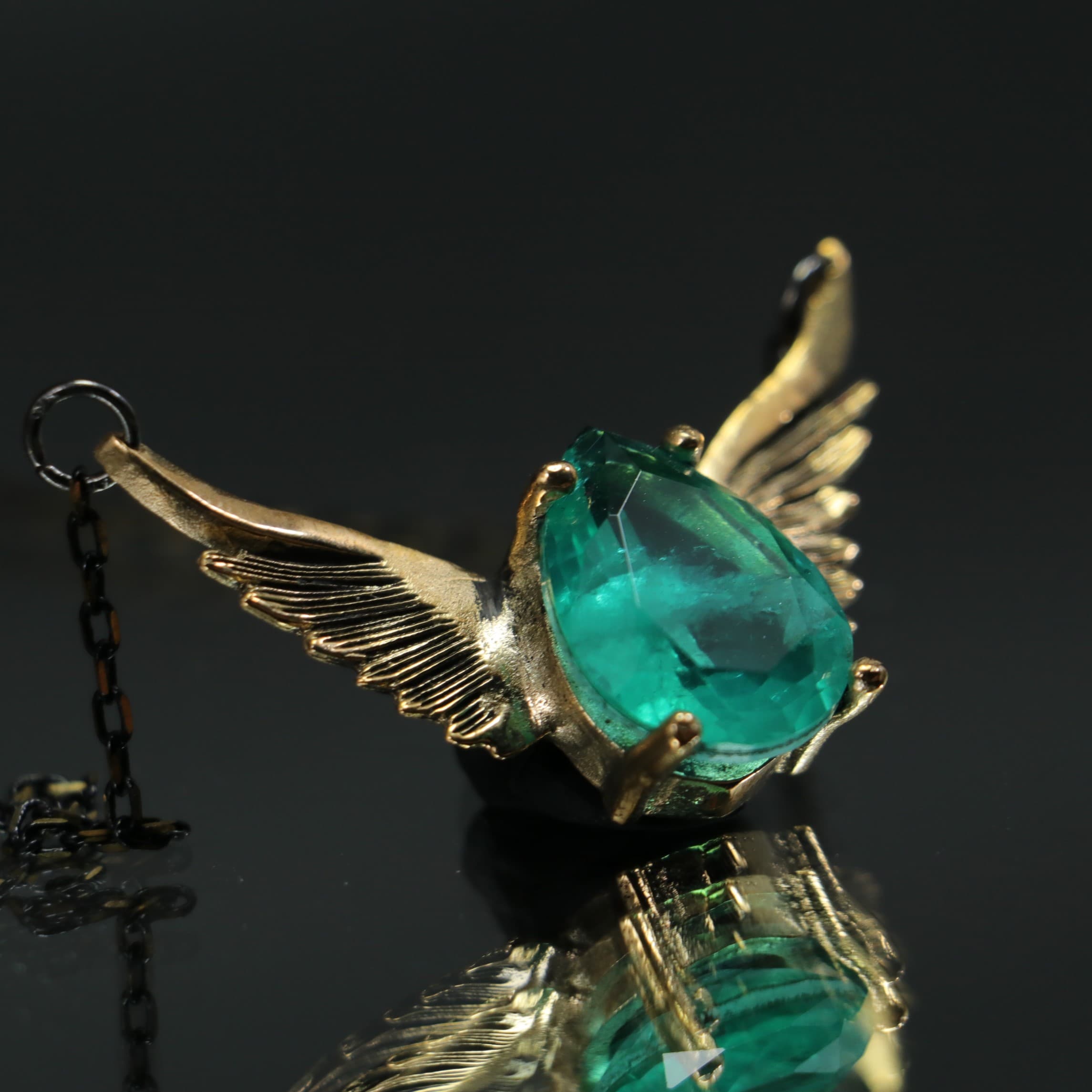 Drop Root Lab. Emerald Wing Necklace