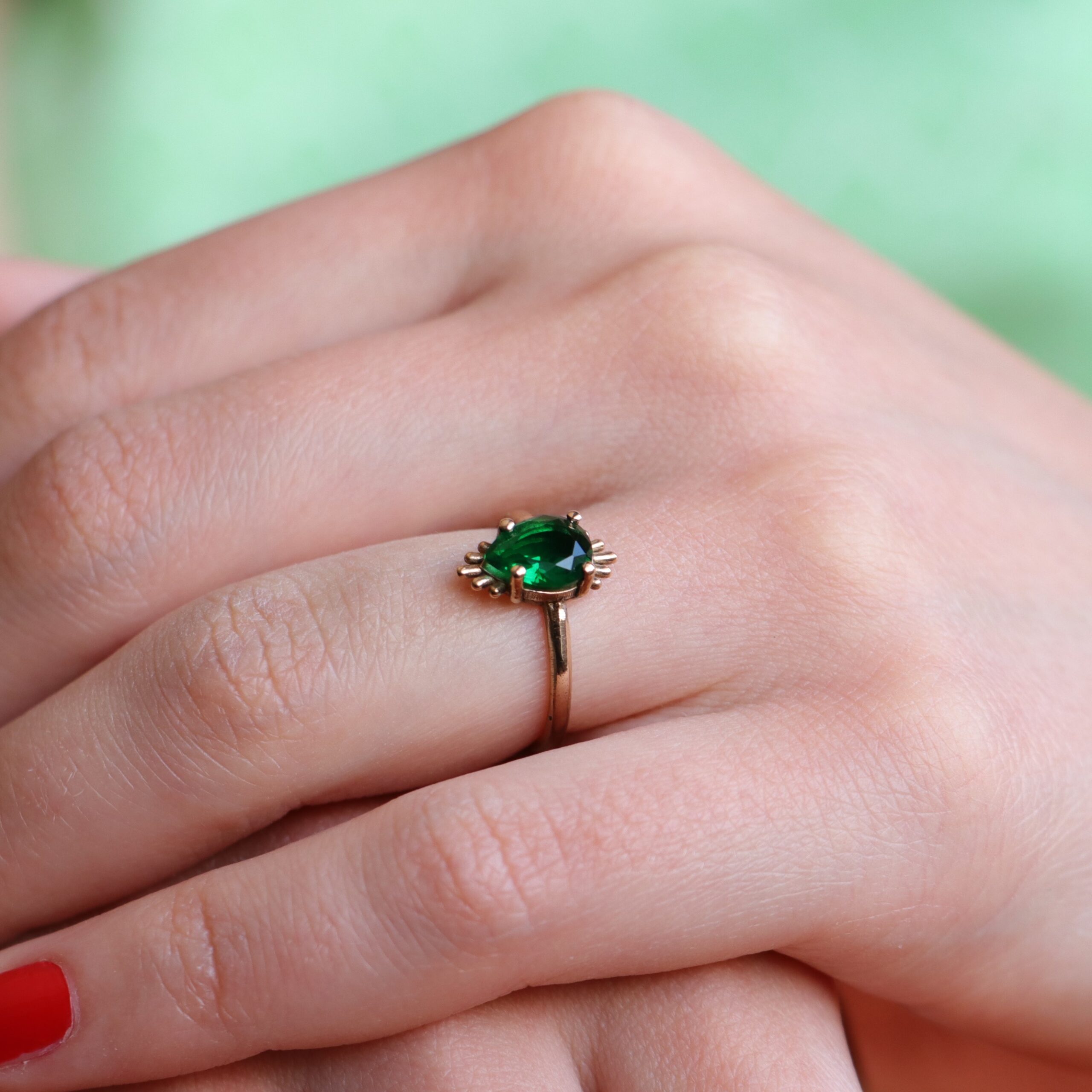 Drop Emerald Ring