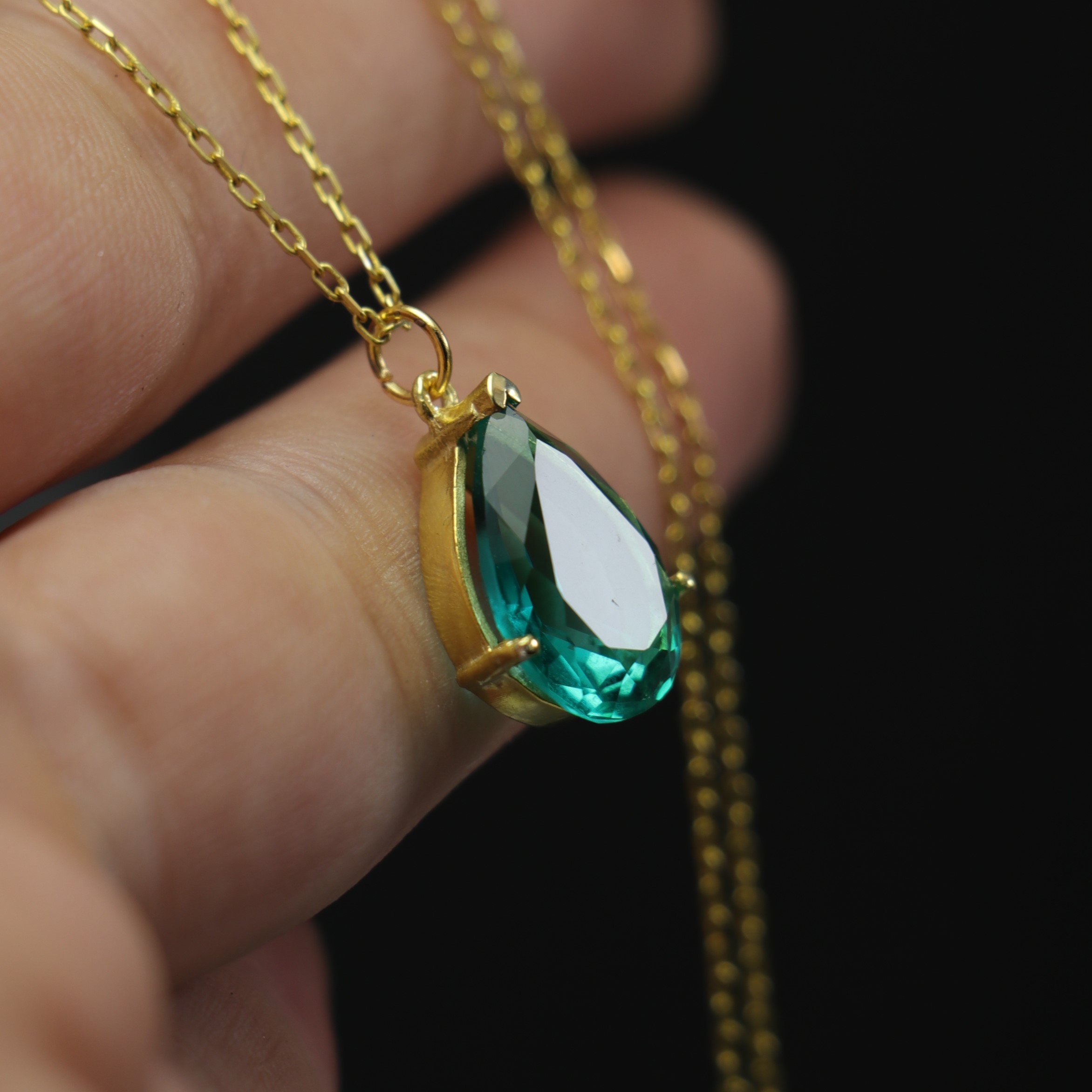 Drop Emerald Necklace (925-Gold Plated)