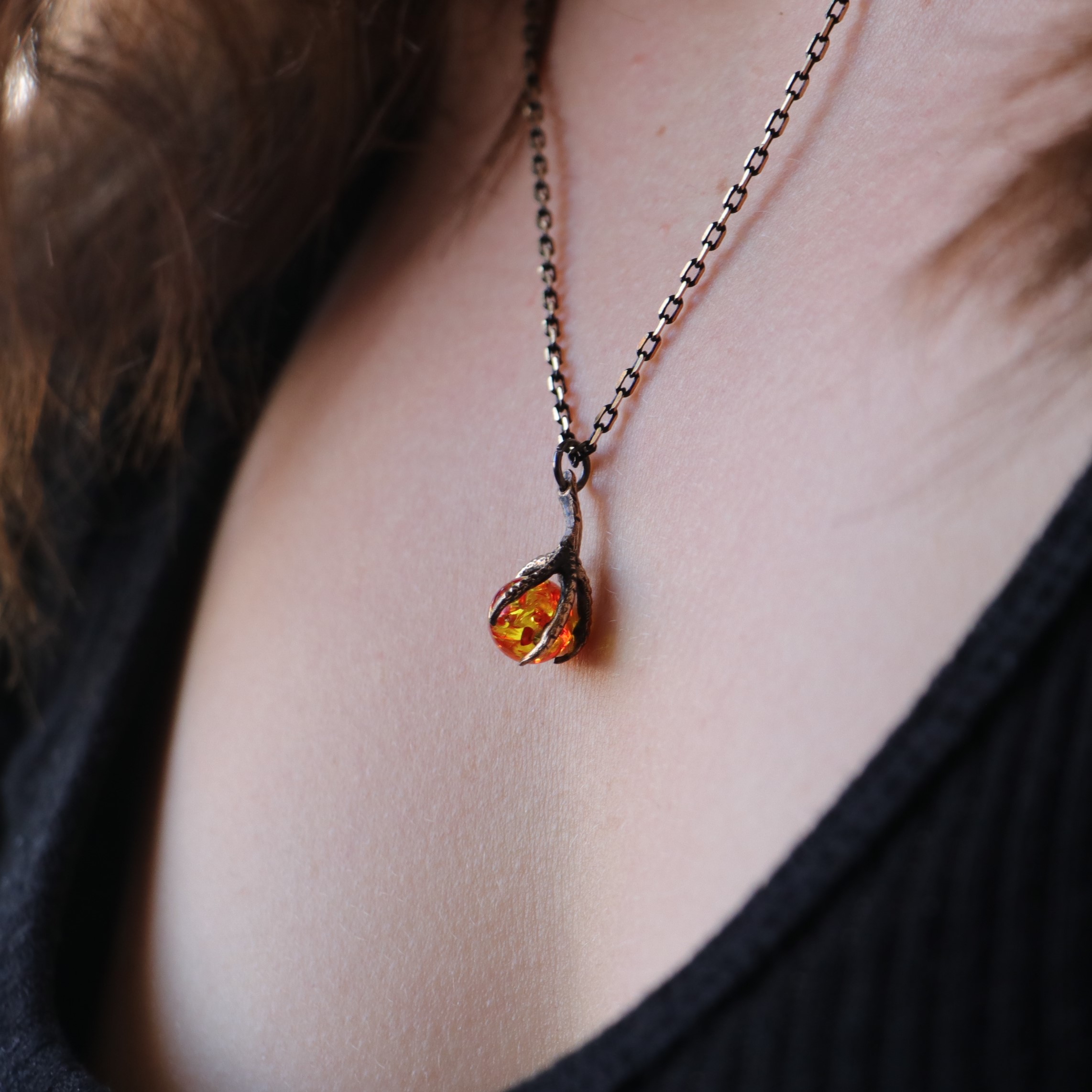 Amber Stone Claw Necklace