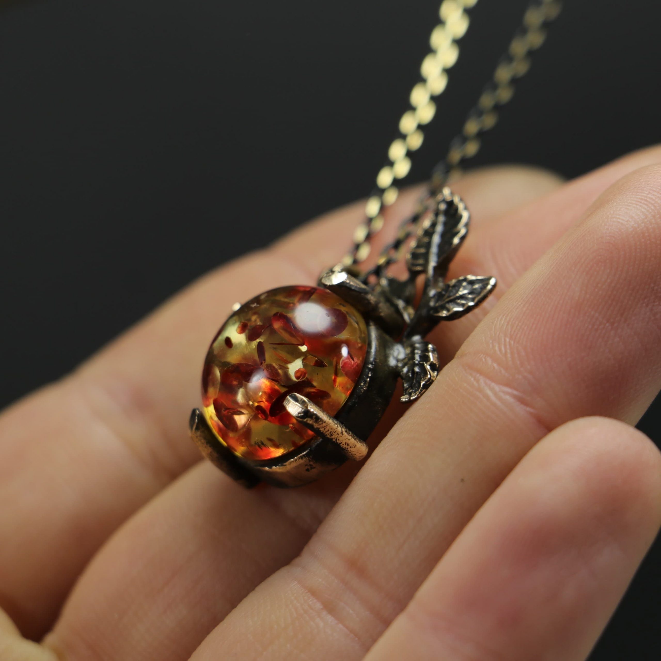 Amber Stone Leaf Necklace
