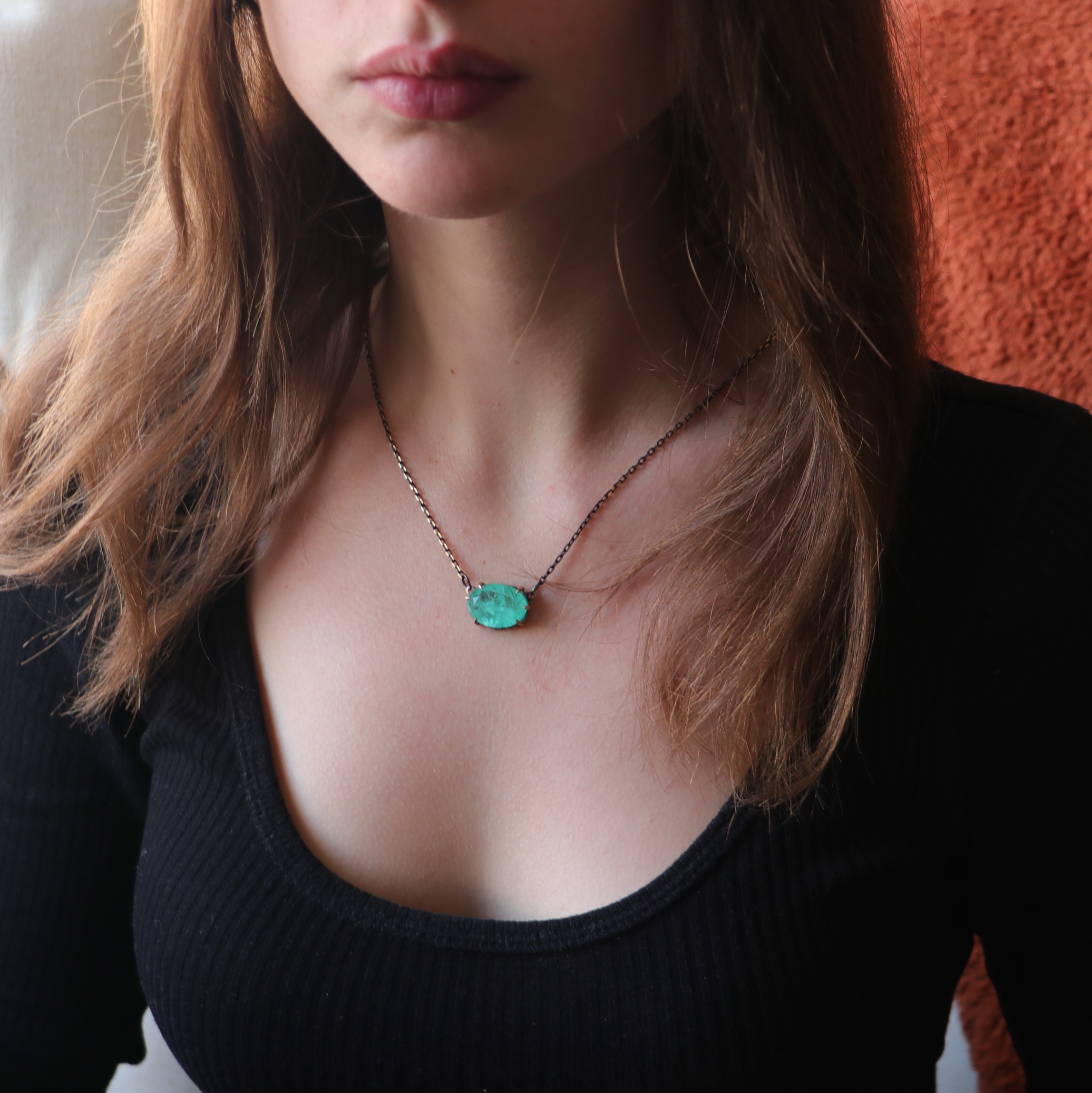 Root Emerald Stone Pointed Nail Necklace