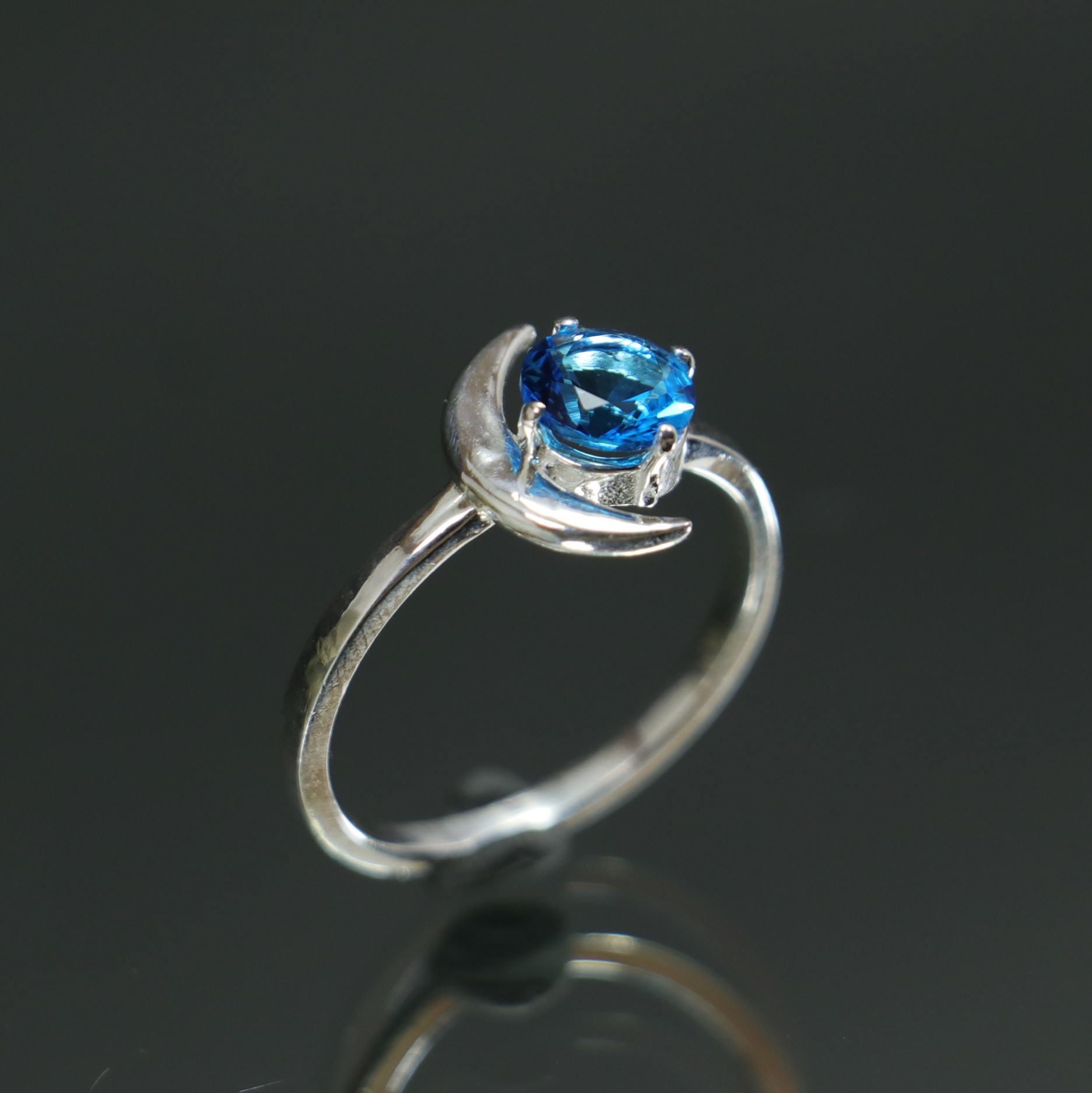 Crescent Moon Aquamarine 925 Sterling Silver Ring