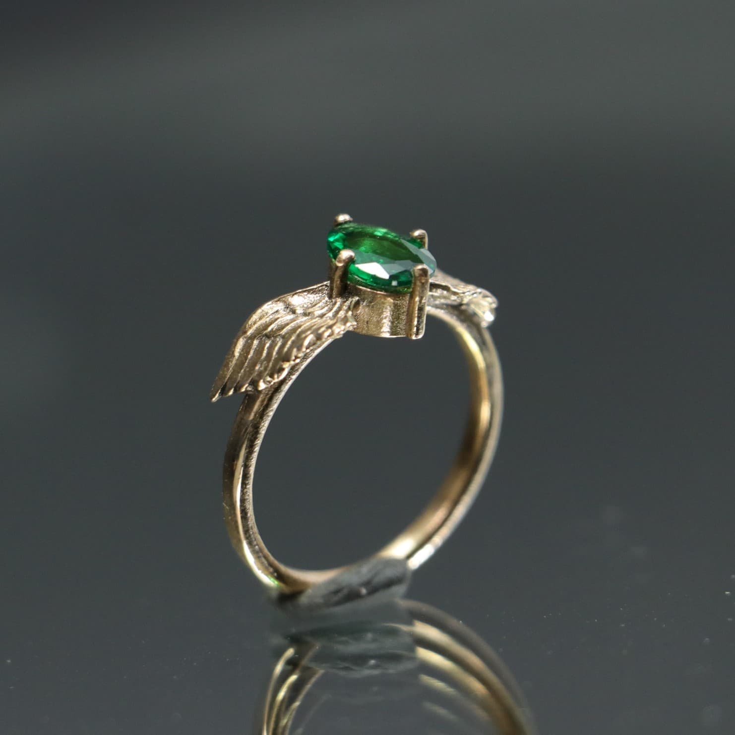 Emerald Stone Wing Ring